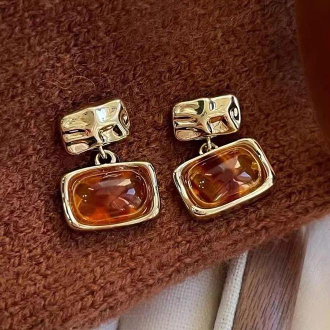贵耳环惊艳住了谁戴都好看！开元棋牌被这10对中古富(图5)