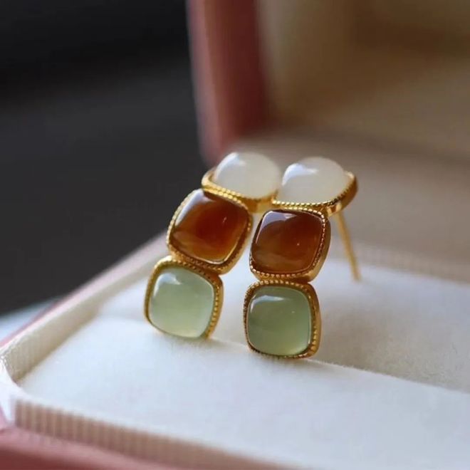 饰+项链戴出温柔高级感开元棋牌9款水彩色耳(图8)