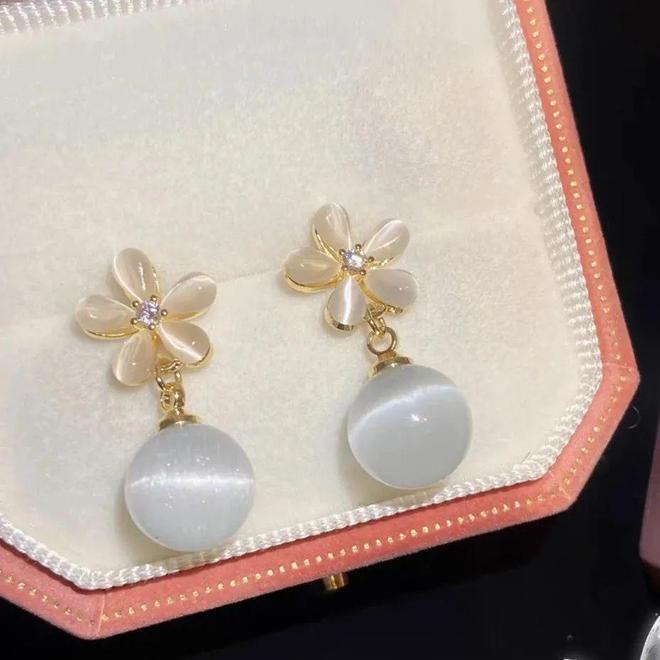 饰+项链戴出温柔高级感开元棋牌9款水彩色耳(图10)