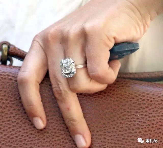 意我们凡人也能借鉴 娱乐圈婚礼周报开元棋牌app娱乐圈忙着结婚这些创(图4)