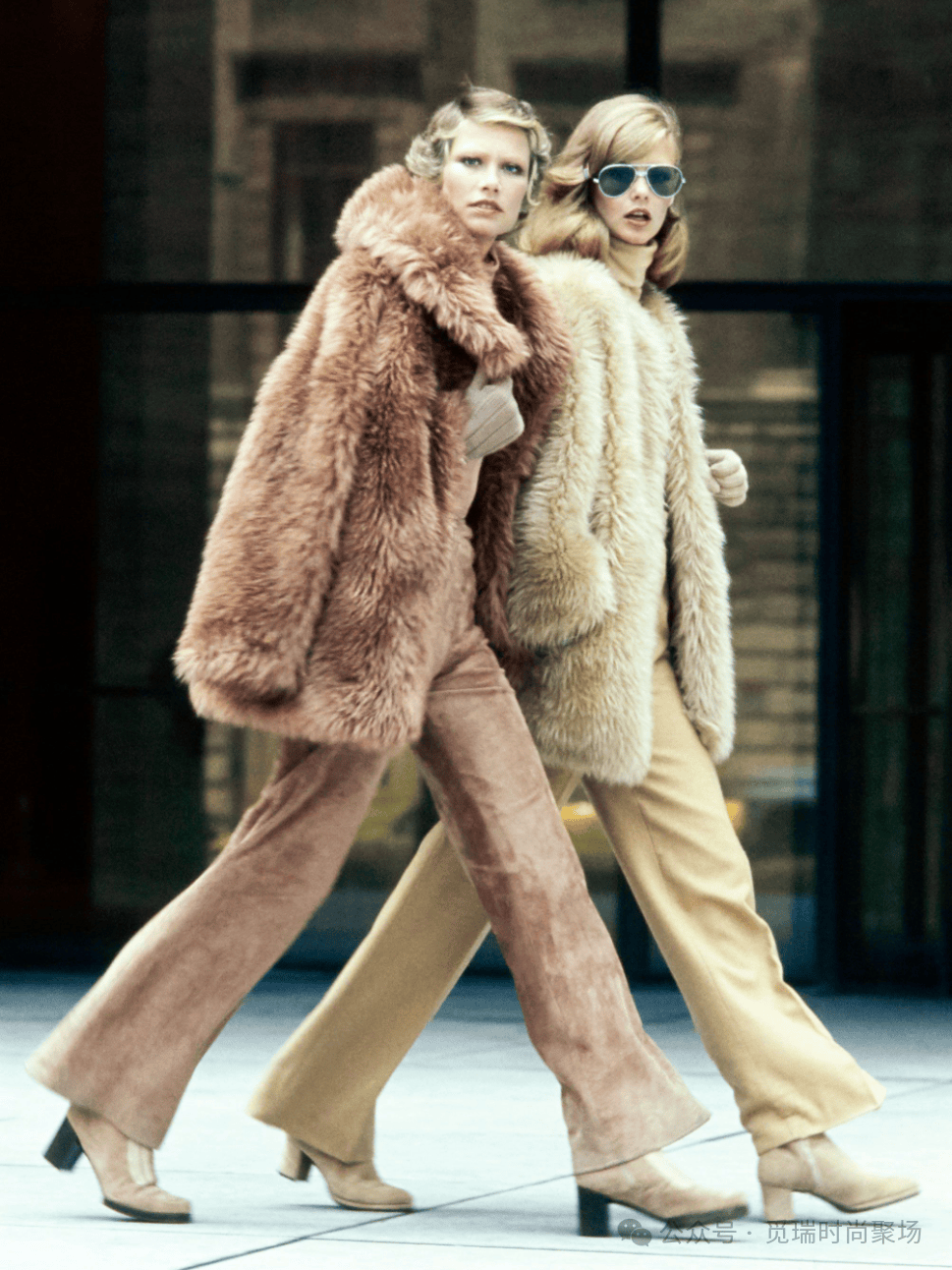 2026穿搭新密码这样穿告别“老气”！开元棋牌刷爆 Ins的天后羊绒造型!(图4)