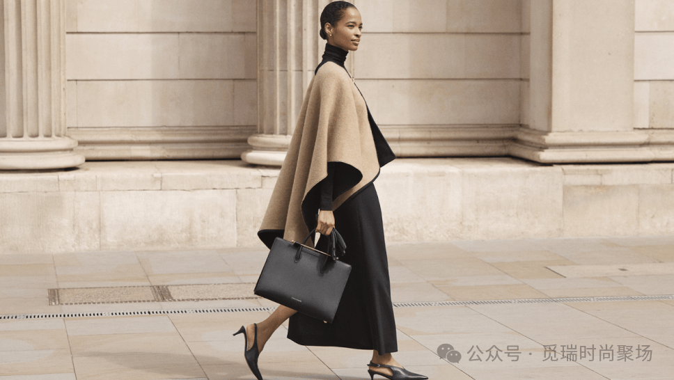 2026穿搭新密码这样穿告别“老气”！开元棋牌刷爆 Ins的天后羊绒造型!(图10)